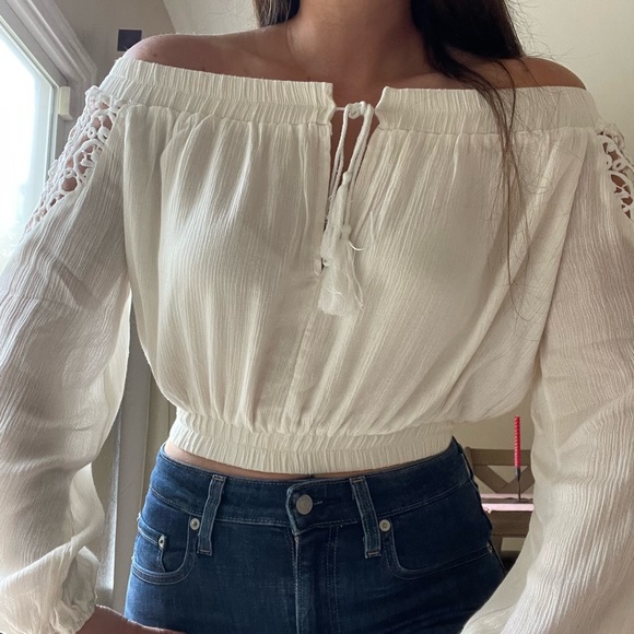 White, over the shoulder crop top with detailed sleeves. - Picture 5 of 8